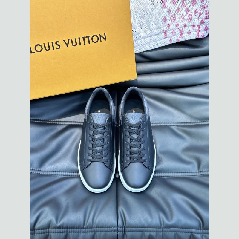 l**is V*t*n sneakers